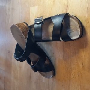 Natural Reflections, size 8, black wedge sandles